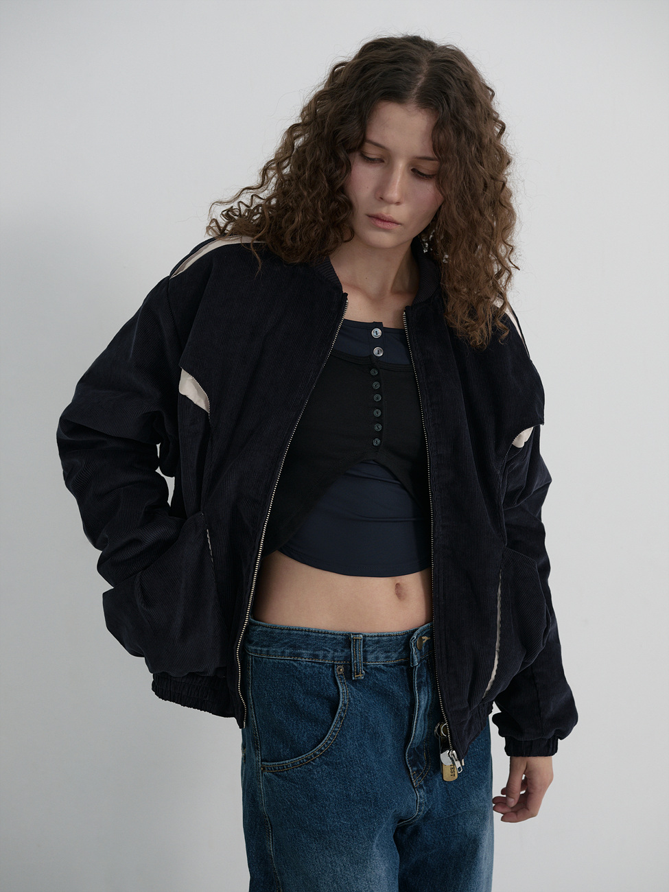 리브랜딩 마친 우알롱, F/W 컬렉션 두 번째 라입업 선봬 1365-Image